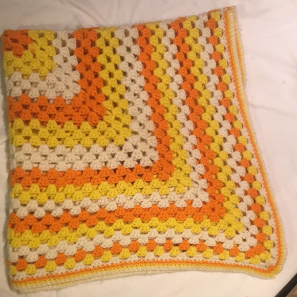 Candy-corn colored afghan - Picture 5 of 8
